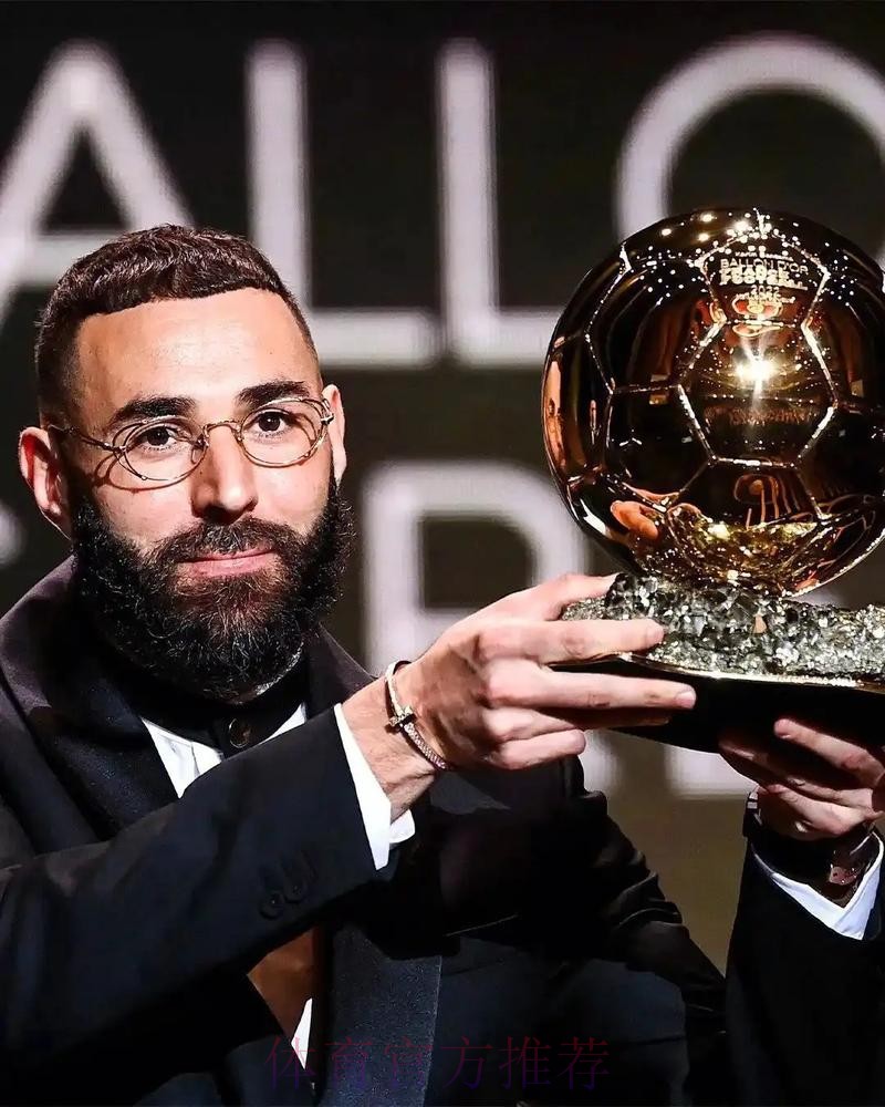 受轻微伤势影响 本泽马世界杯前不会代表皇马出场 受轻微伤势影响 本泽马世界杯前不会代表皇马出场